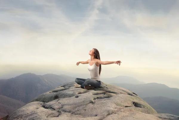 How to Maintain a Healthy Weight Without Extreme Diets